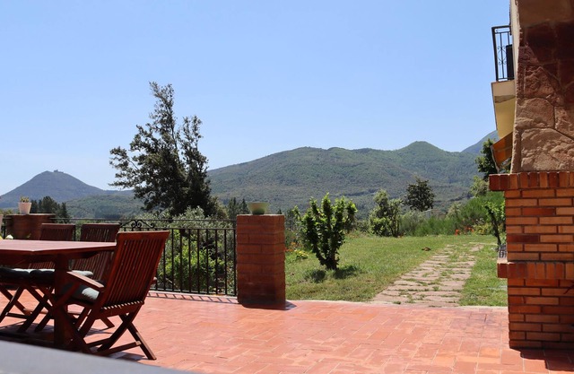 Country house with spectacular views, pool and relaxation