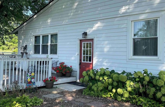 Country vibe at Pomme Place - 3 bedroom apartment