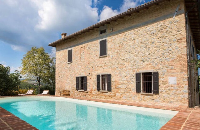 Country villa with swimming pool in Emilia Romagna