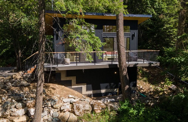 Couple's Cabin Retreat w/ Views of Lake Pend Oreille