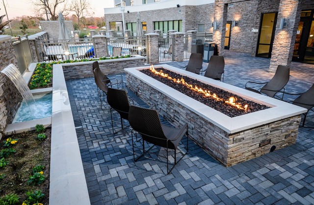 Courtyard by Marriott Lake Jackson