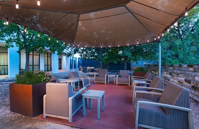 Courtyard by Marriott Austin Airport