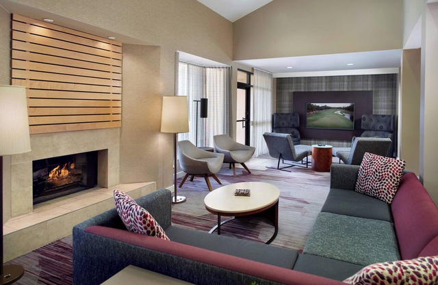 Courtyard by Marriott Fayetteville
