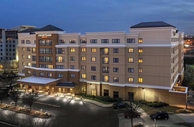 Courtyard by Marriott Newark Elizabeth