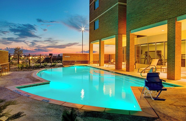 Courtyard by Marriott Dallas Carrollton