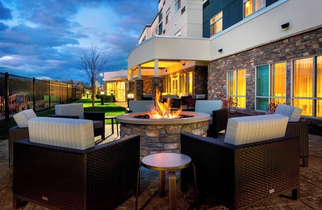 Courtyard by Marriott Schenectady at Mohawk Harbor