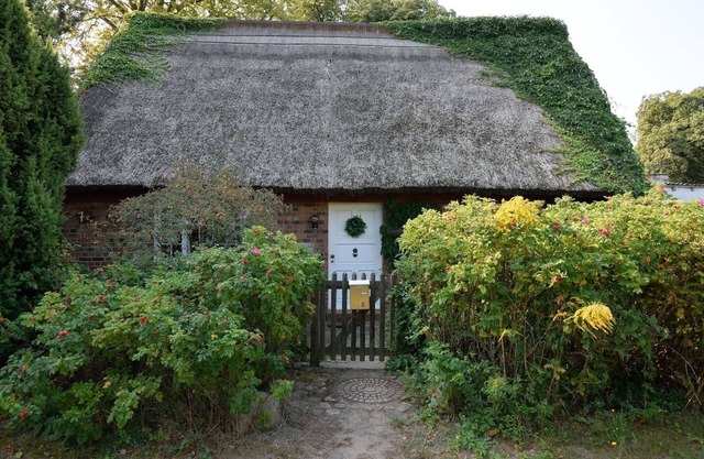 Cozy thatched cottage in Bansin (Heringsdorf) on the sunny island of Usedom