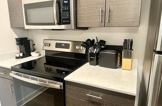 Cozy 1 Bd near Monon Trail w/Free Parking