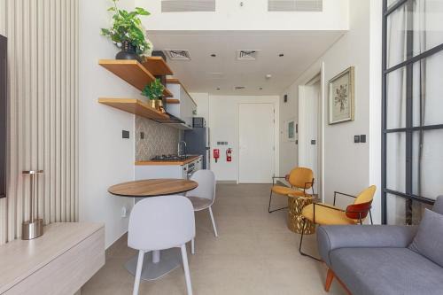 Cozy 1 bdr apartment with pool and beach access