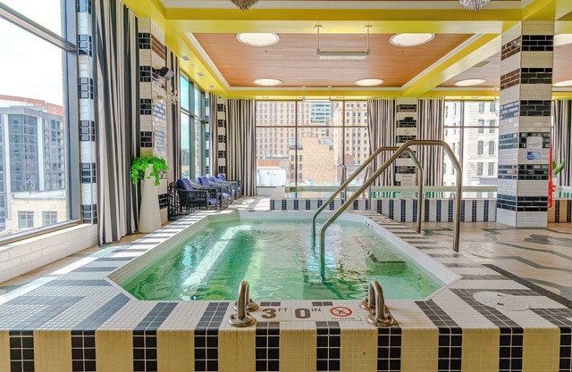 Cozy 1-Bedroom apartment with fitness room, WiFi in Charming Cincinnati