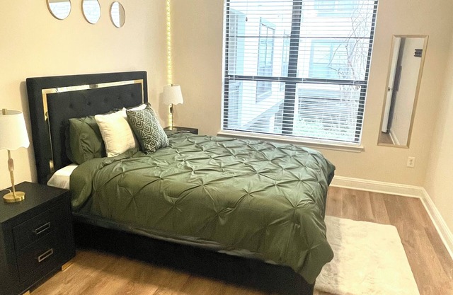 Cozy 1-bedroom apartment with WiFi, fitness room in welcoming Houston