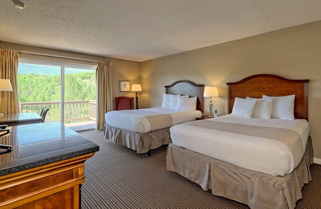 Cozy 1-Bedroom Condo in Clayton with Mountain Views and Resort Access
