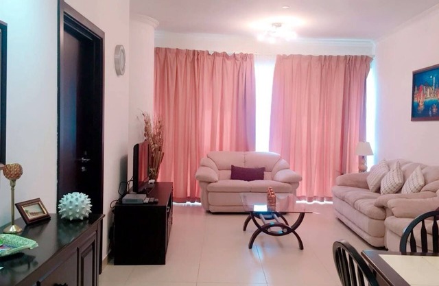 Cozy 1 BHK in JLT (2 min Walk to Metro Station)