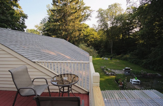 Cozy 1763 Historic Home Near Mohegan Sun & Foxwoods Casinos-Adults Only