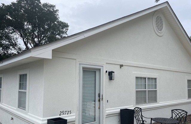Cozy 2/2 cottage at the end of Bear Point in Orange Beach Alabama.
