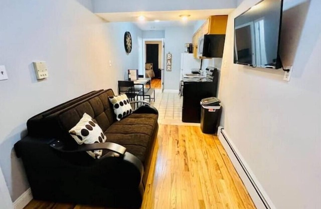 Cozy 2 Bed heart of Hoboken, NYC 10 Minutes away