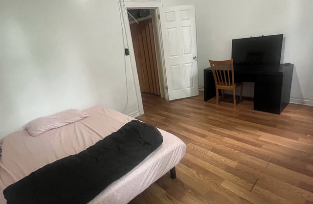 Cozy 2-bedroom apartment in amazing Queens with WiFi, AC