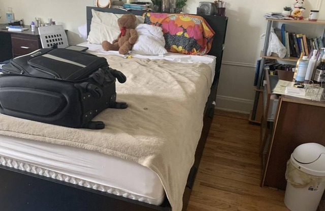 Cozy 2-bedroom apartment in welcoming Queens with WiFi, AC