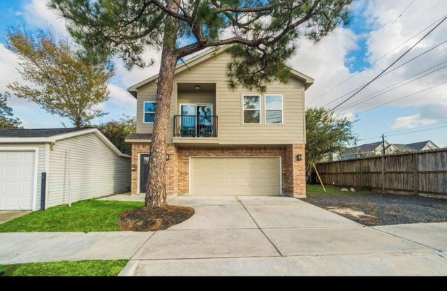 Cozy 2-bedroom house with AC in the heart of Houston