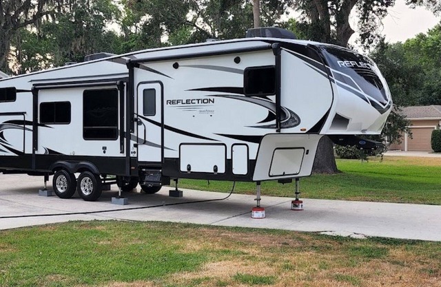 Cozy 2-bedroom RV in Marvelous Ketchum with AC