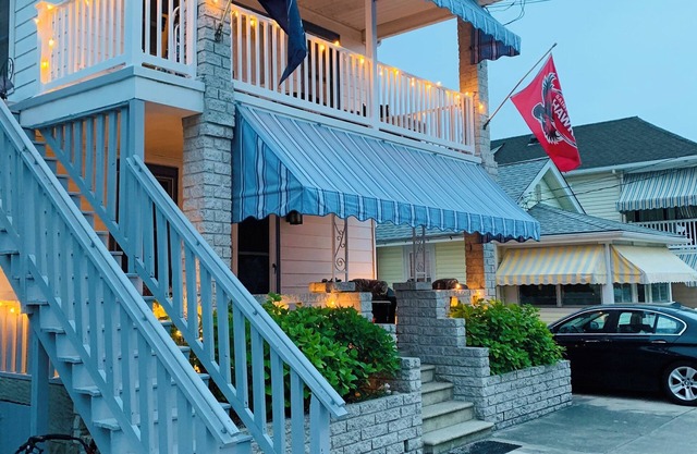 Cozy 2-bedroom Second Floor Condo with AC, WiFi in beautiful Ocean City