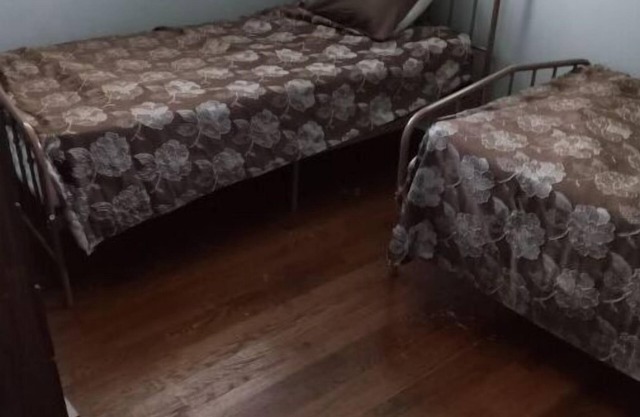 Cozy 2 bedroom single residence near the Historical Beverly Hills community