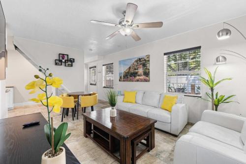 Cozy 2BR - Beach & Trail - Bikes, Fire Pit