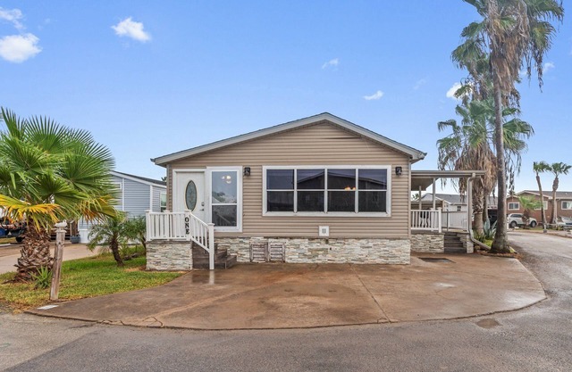 Cozy 2BR cottage in Port Isabel, perfect for families and pets! #1