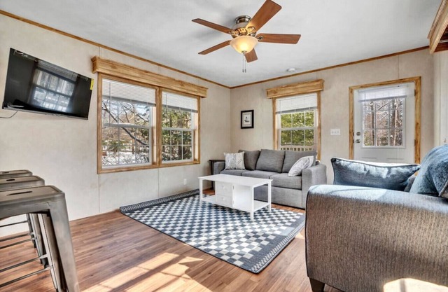 Cozy 2BR Cottage Near Wells Beaches