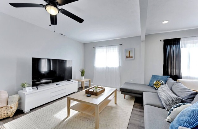 Cozy 3BR Virginia Beach Ideal for Extended Stays