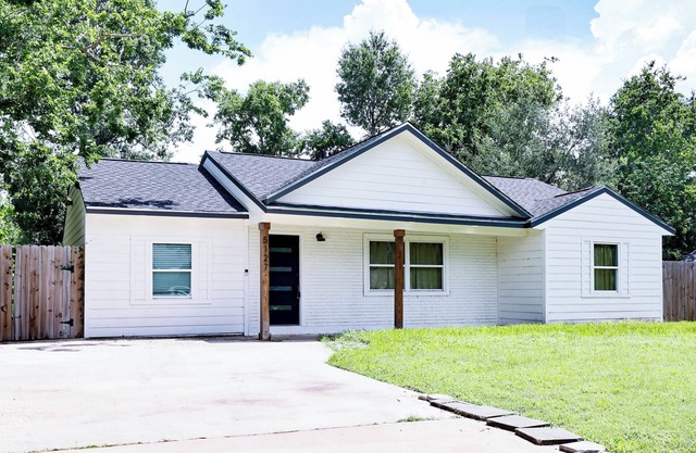 Cozy 4-bedroom house 12 mins from DT Houston