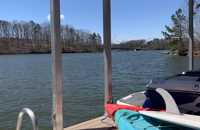 Cozy 4br Lake Lanier GA Waterfront - Great Location