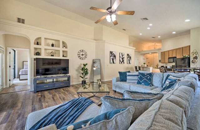 Cozy 4BR w/Pool & Game Room Near Disney