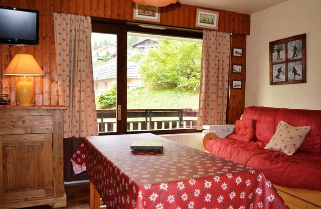 Cozy 6-person apt, 300m to slopes, fireplace, parking - Le Grand-Bornand