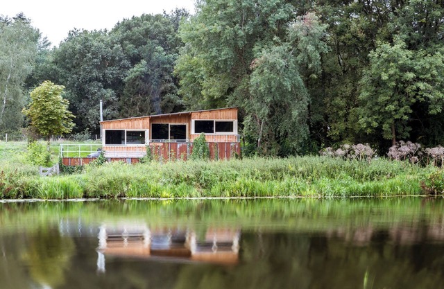 Cozy and luxurious nature cottage overlooking the river Vecht