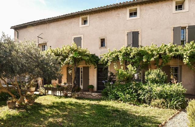 Cozy apartment in Morières-lès-Avignon