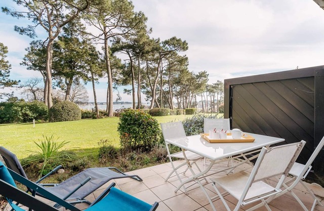 Cozy apartment with parking in La Trinité-sur-Mer