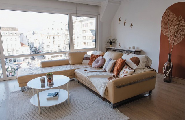 Cozy apartment 300m from the sea with a unique view of the city.