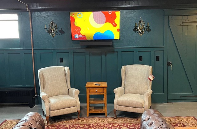 Cozy apartment in quiet, downtown neighborhood in Petersburg
