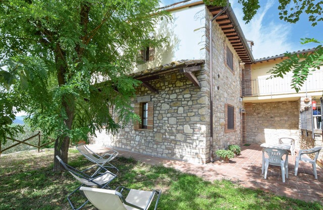 Cozy apartment in Todi with sauna