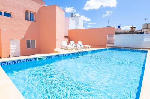 Cozy apartment near the sea with wifi and pool