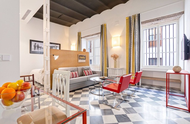 Cozy apartment near city center. San Laureano I