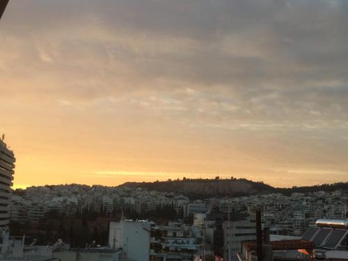 Cozy apartment near metro-Athens view