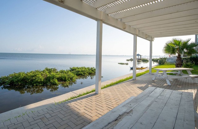 🏖 Cozy | Balcony Bay Views | Fish | Jacuzzi | Pool