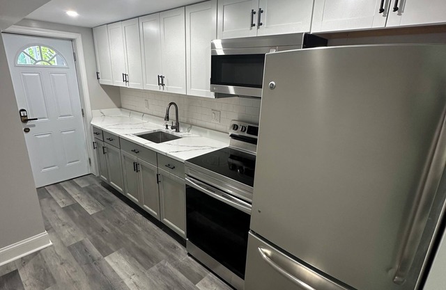 Cozy Basement 1-bedroom apartment with WiFi, AC in Northwest DC