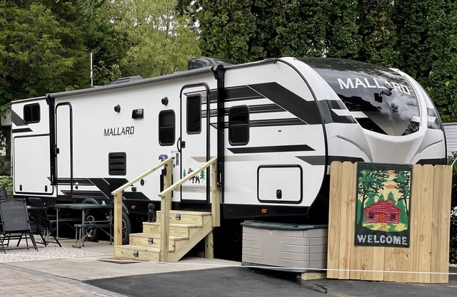 🐻 COZY BEAR RETREAT 🐻 CAMPING DONE RIGHT AT A 5 STAR RV RESORT