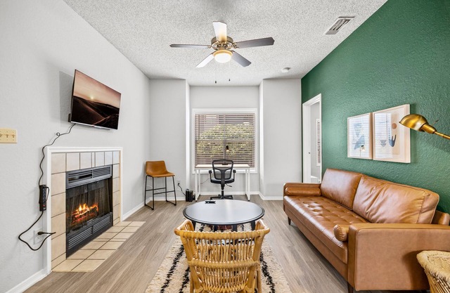 Cozy BoHo 2bd Apartment | Cedar Park/North Austin