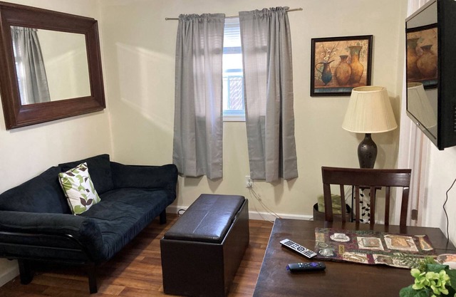 Cozy Buckroe Beach Retreat! Steps from the Shore!
