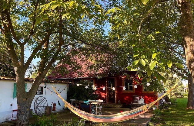 Cozy cabin close to Budapest and Lake Velence (Pet-Friendly)