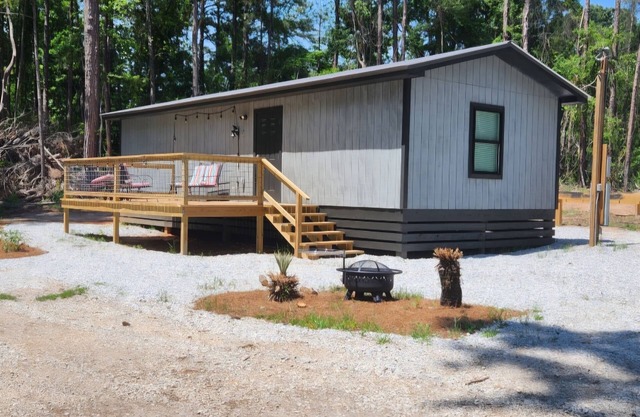 Cozy Cabin Minutes from Lake Martin
